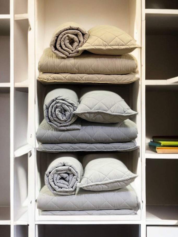 تشک مهمان طبی رویال مدل پرمیوم ریلکس همراه با بالش و لحاف