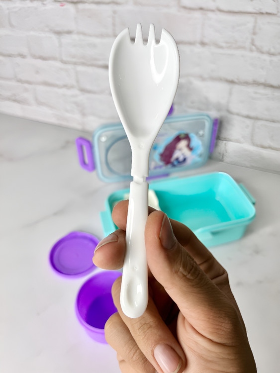 ظرف ناهار کوچک کودک با طرح کارتونی و درب محکم