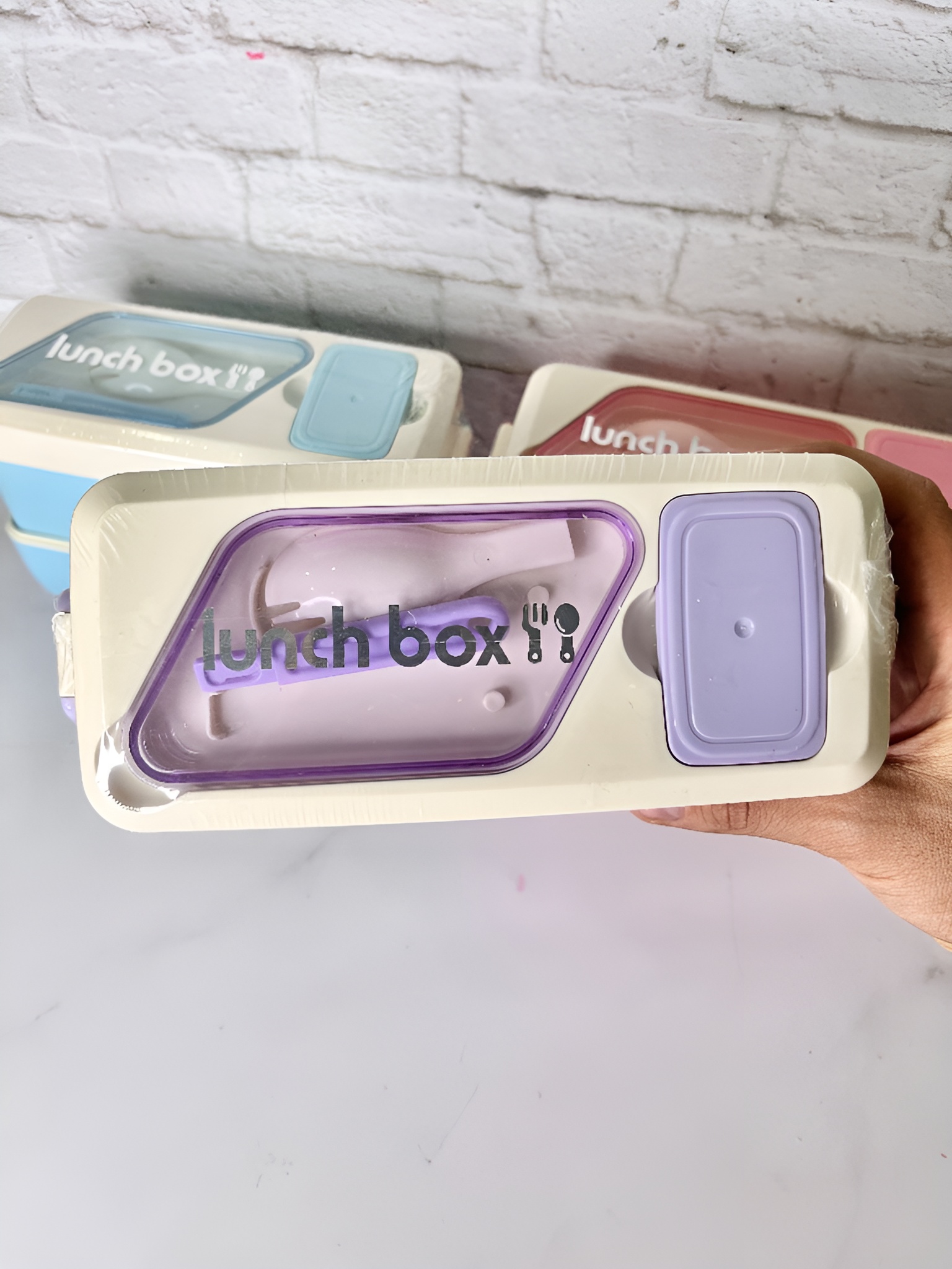 ظرف غذا دو طبقه با درب قفل‌دار برای جلوگیری از نشتی