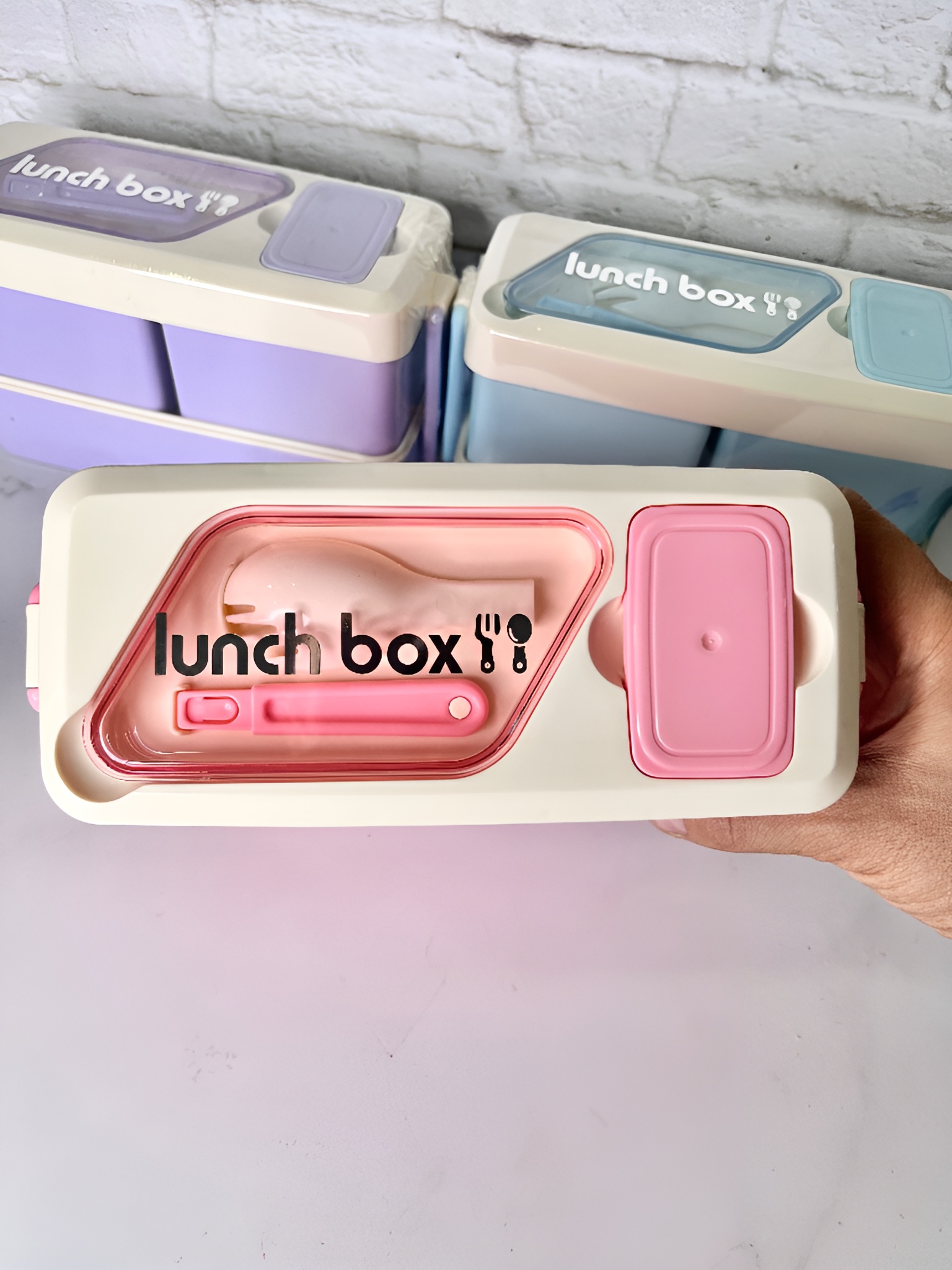 ظرف غذا دو طبقه پلاستیکی با رنگ‌بندی جذاب