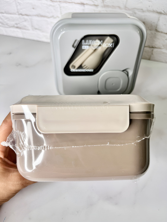 لانچ باکس پلاستیکی سهقسمتی با فضای کافی برای غذا و میانوعده