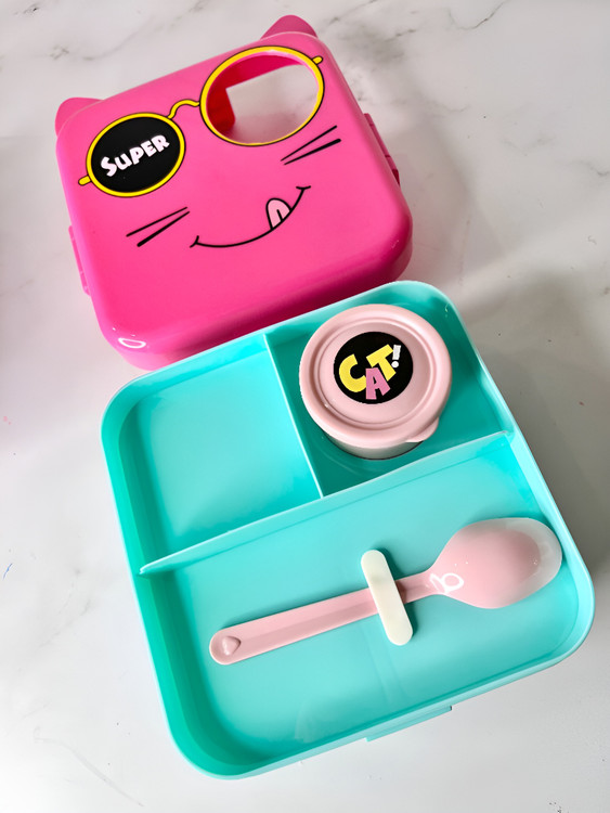 لانچ باکس دو طبقه Super Cat با قاشق پلاستیکی و محفظه سس