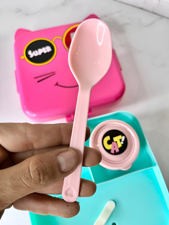 ظرف غذا دو طبقه با درب محکم ضد نشت و قاشق پلاستیکی