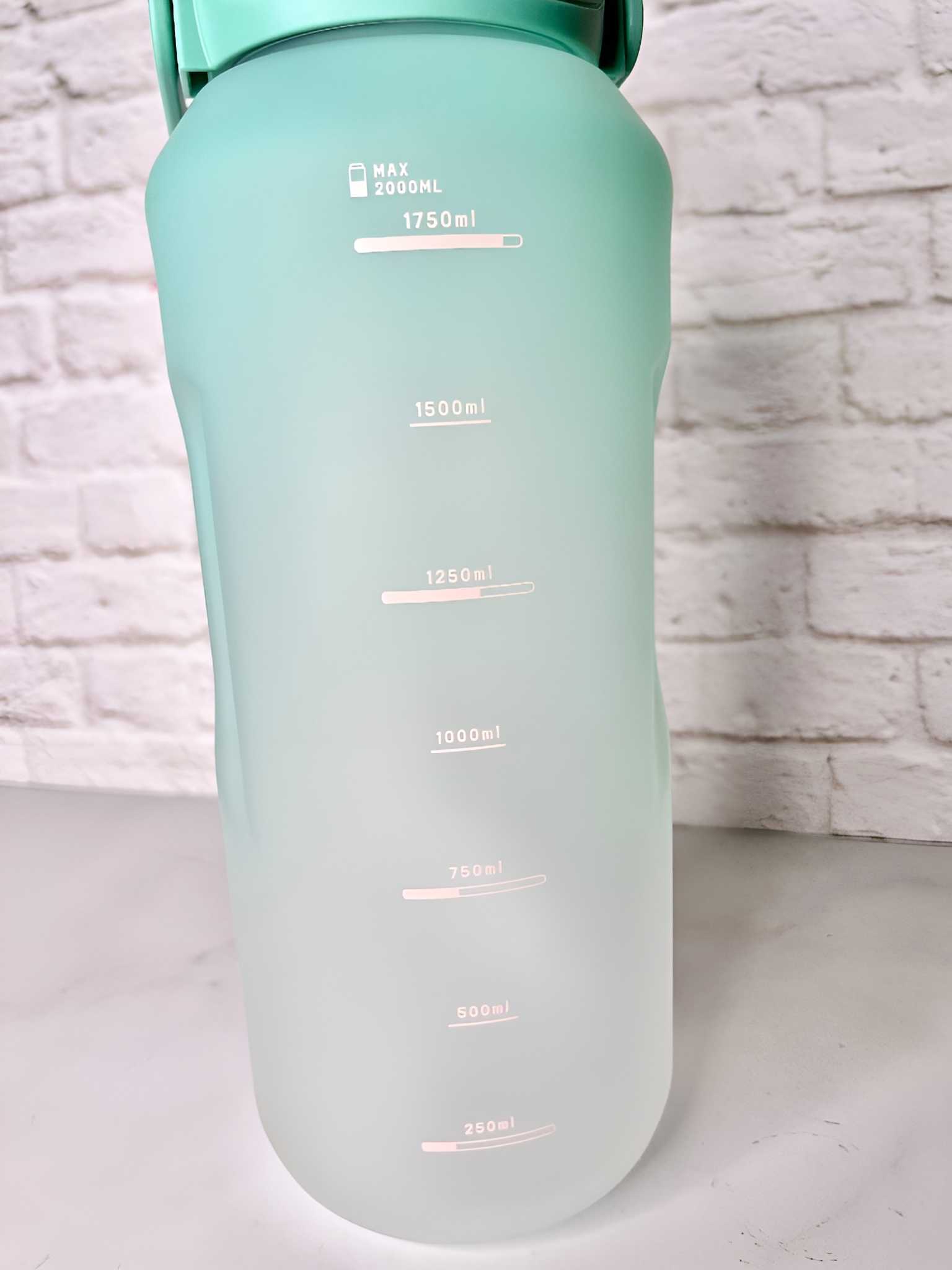 قمقمه دو لیتری EYUN مناسب کوهنوردی و سفر