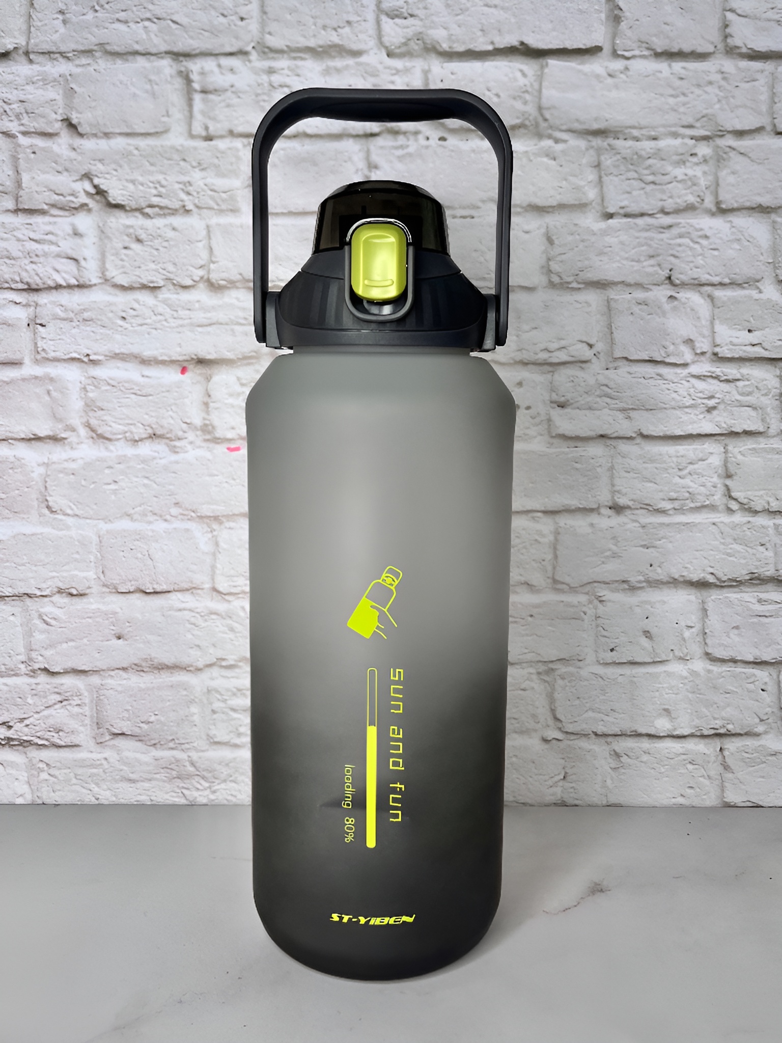 قمقمه با ظرفیت ۲۰۰۰ میل و دسته کاربردی