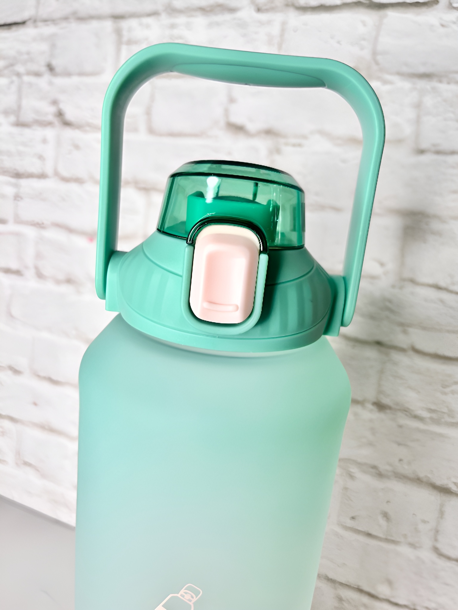 قمقمه فانتزی بزرگ برای بدنسازان و ورزشکاران