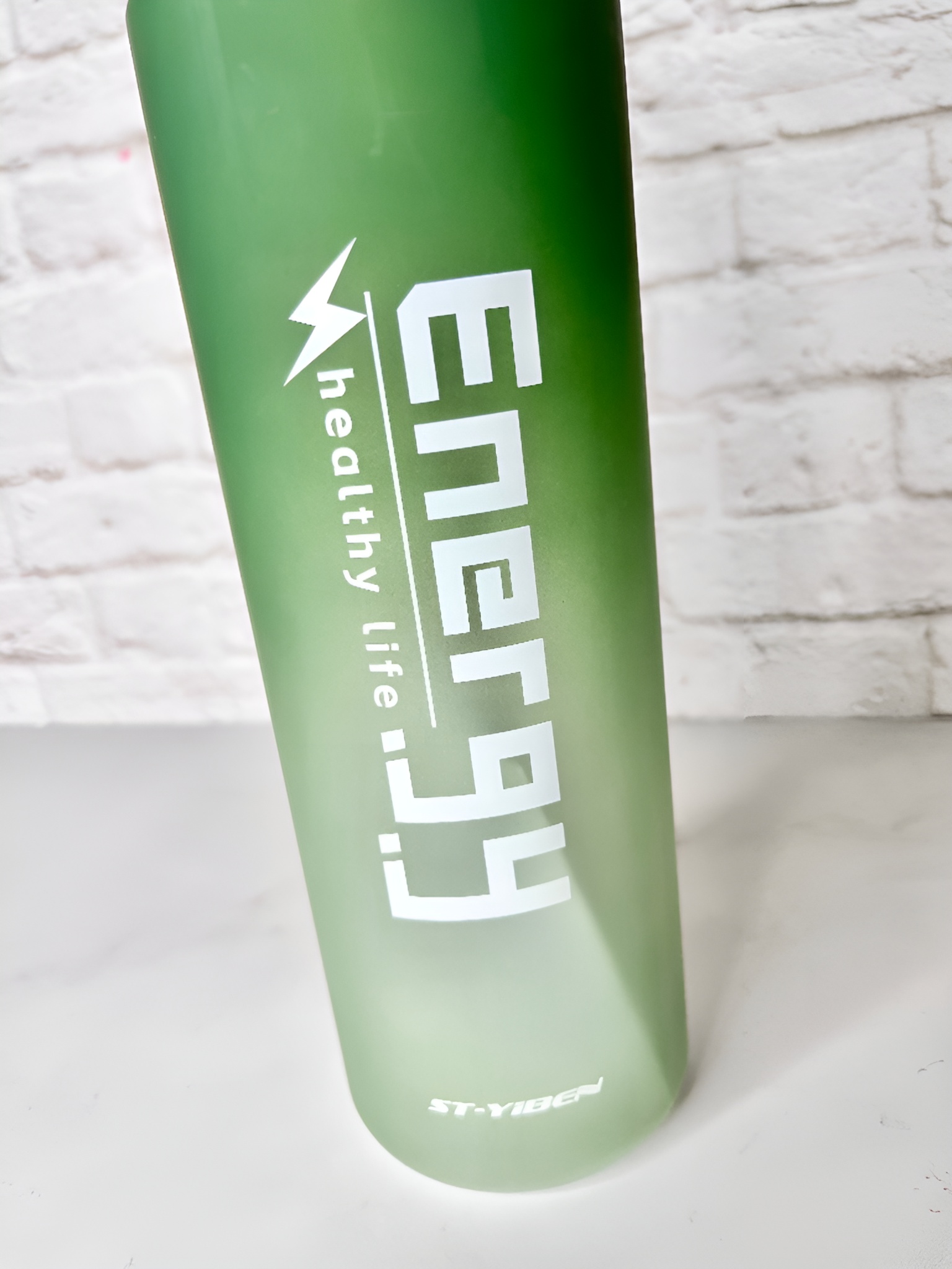 قمقمه اسپرت با طراحی ارگونومیک و درب ایمن