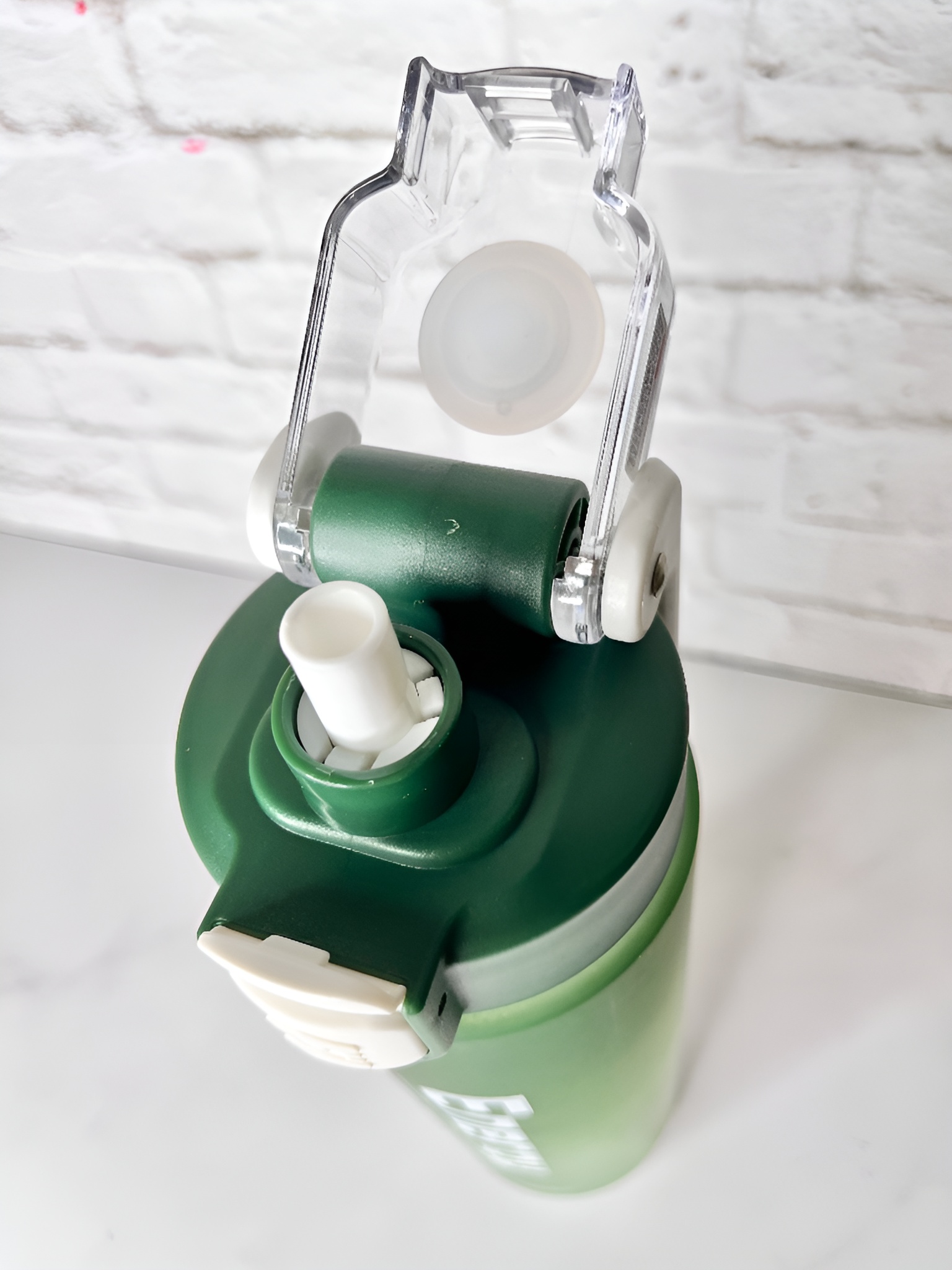 قمقمه ورزشی یک‌لیتری سبک و باکیفیت