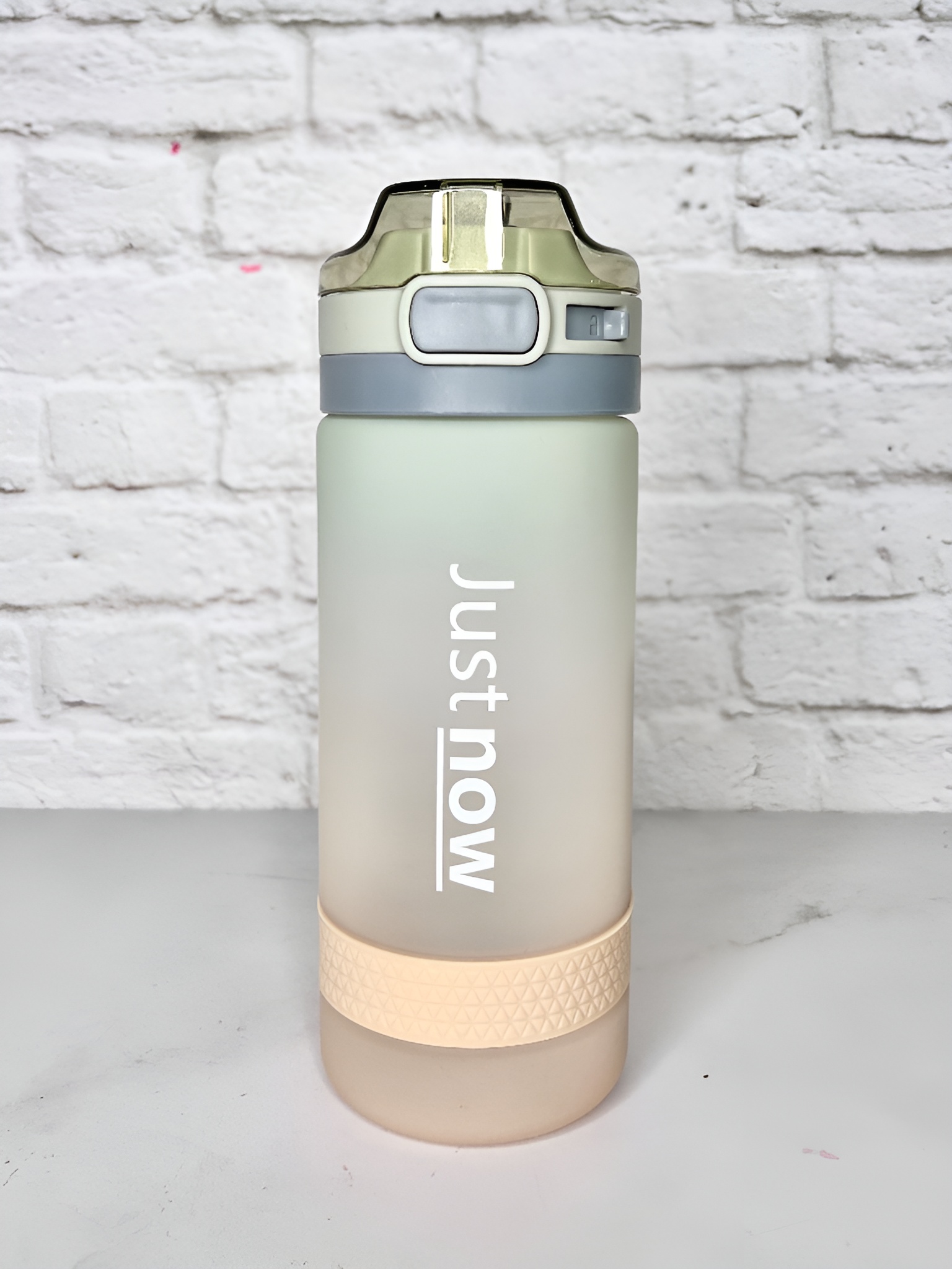 قمقمه ایون مدل Just Now مناسب ورزش و استفاده روزمره