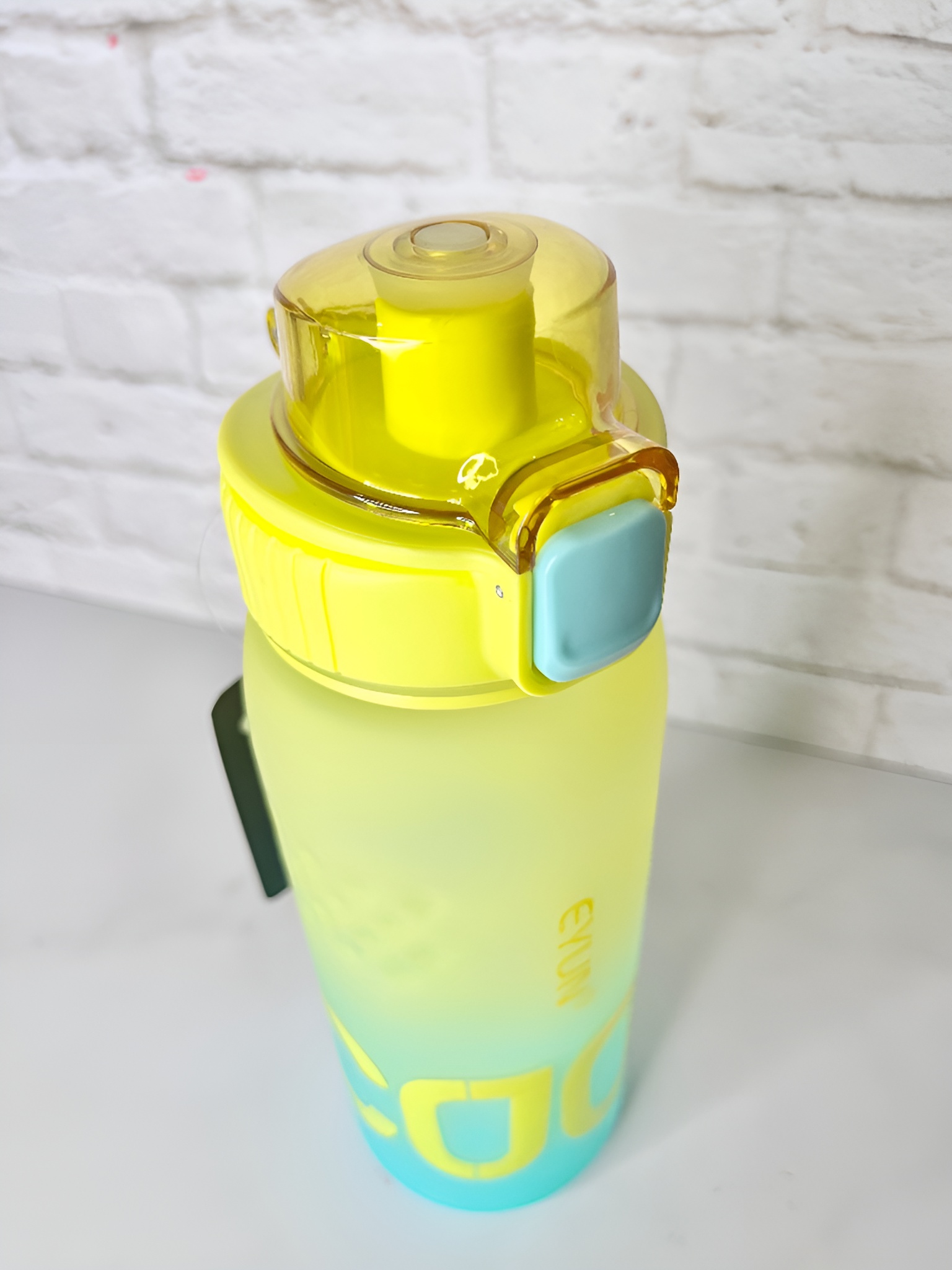 بطری آب ورزشی یک لیتری EYUN با درب ایمن