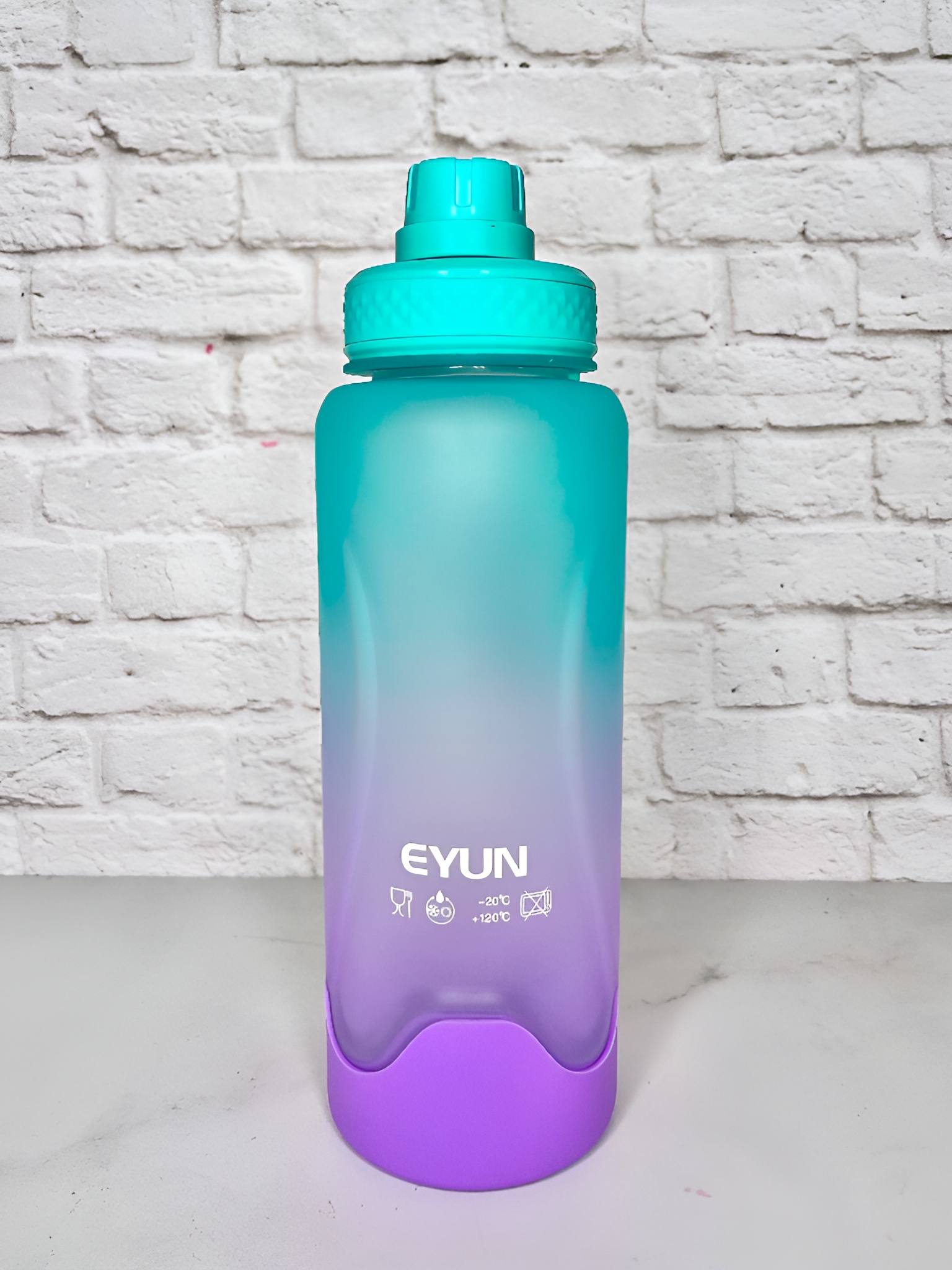 بطری آب EYUN با طراحی گرادیانت مدرن