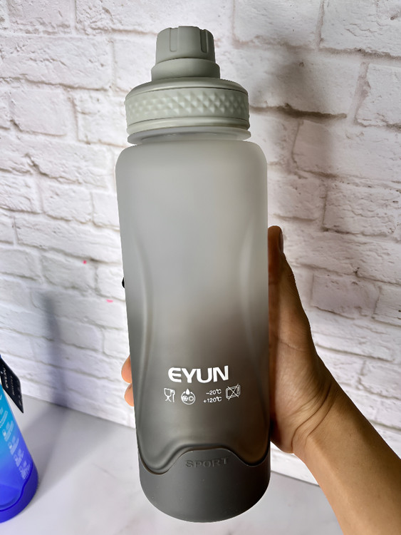 قمقمه رنگی گرادیانت مناسب ورزش، سفر و روزمره