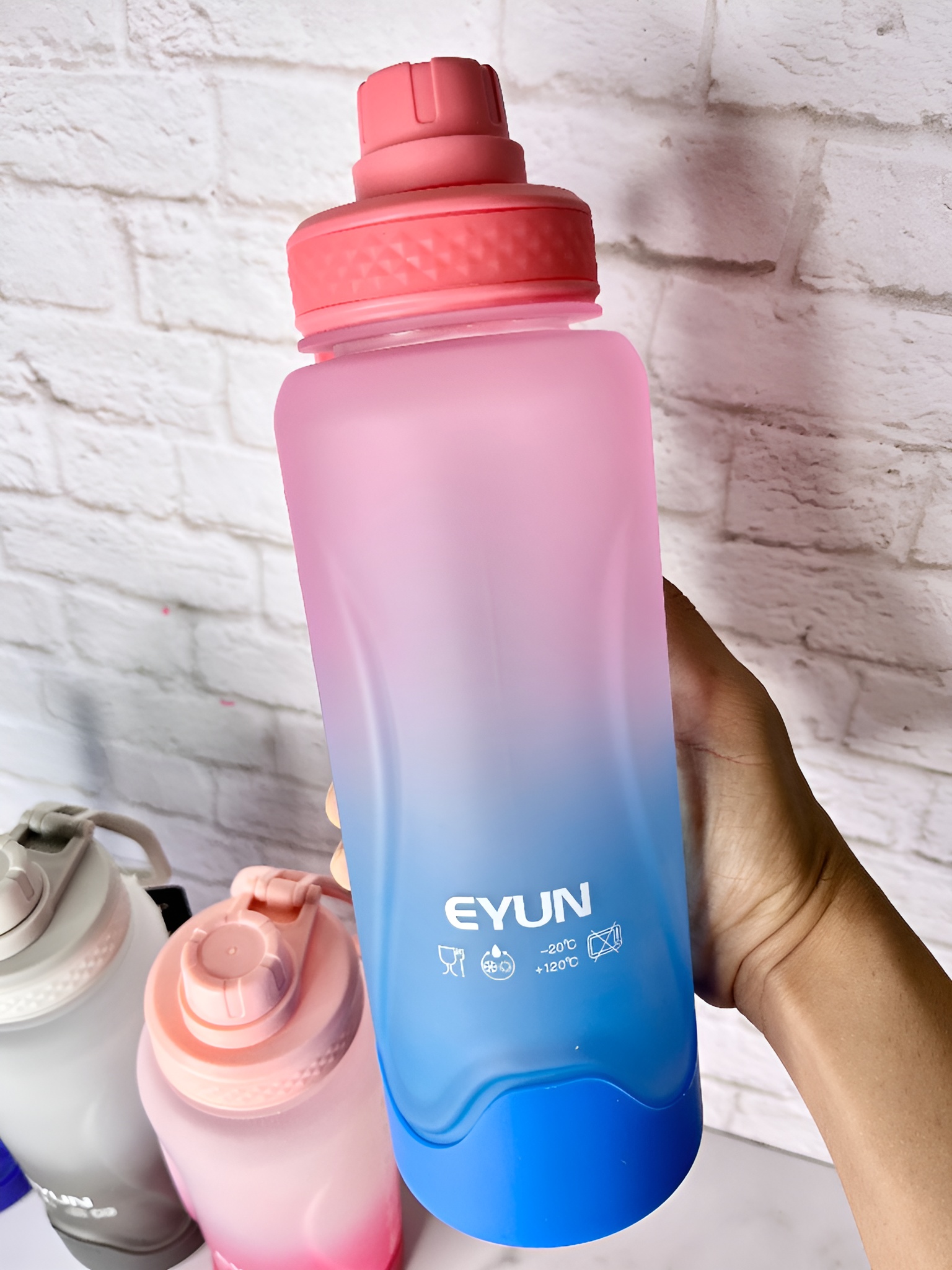 بطری ورزشی با گنجایش بالا و رنگ‌بندی گرادیانت