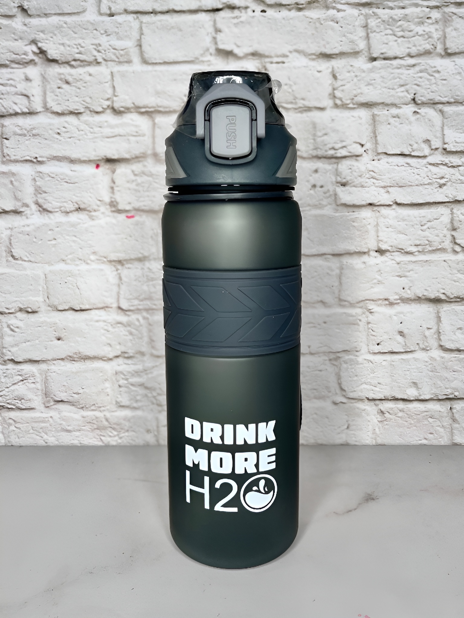 بطری ورزشی ایون با طراحی DRINK MORE H₂O