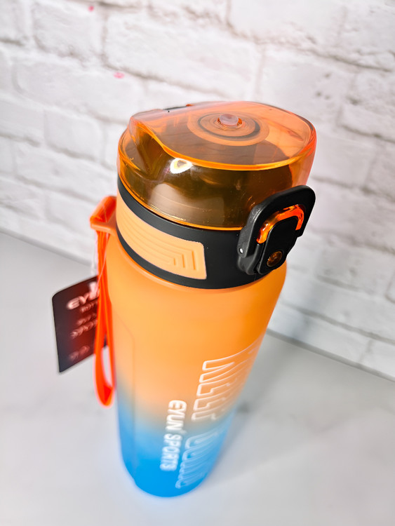 قمقمه ورزشی ایون با پیام انگیزشی ادامه بده