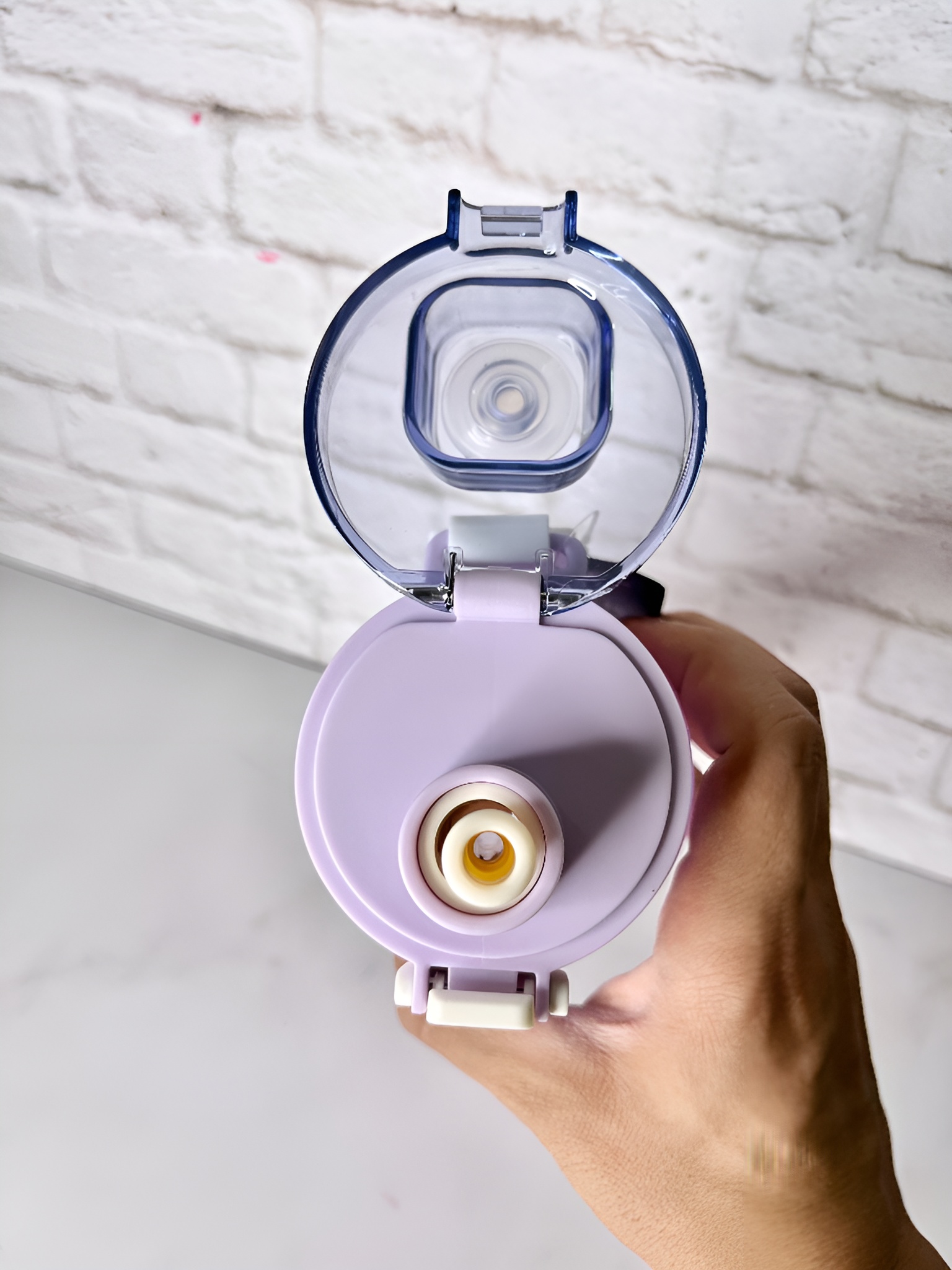 قمقمه ایون سبک با درب قفل‌دار ایمن