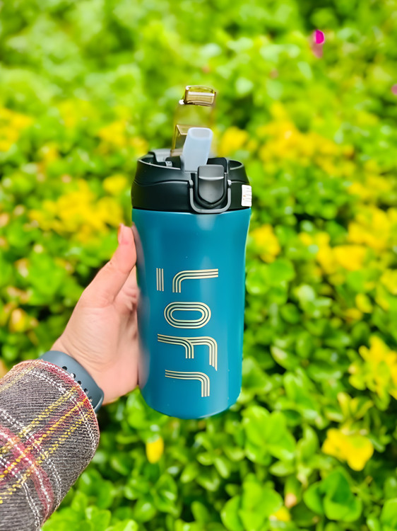 ماگ سفری سبک و بادوام مدل لوفر