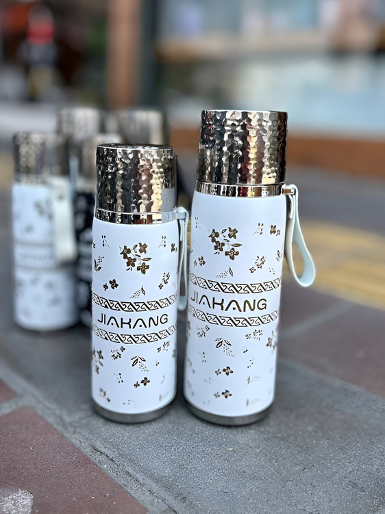 عکس فلاسک ۸۰۰ میل مقاوم و خوشدست