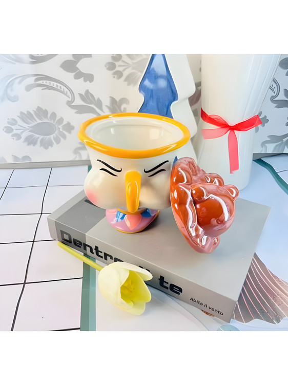 ماگ فانتزی دربدار دیزنی با بدنه مقاوم و طراحی خاص