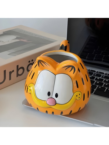 ماگ دیزنی فانتزی طرح گارفیلد با طراحی کارتونی بامزه