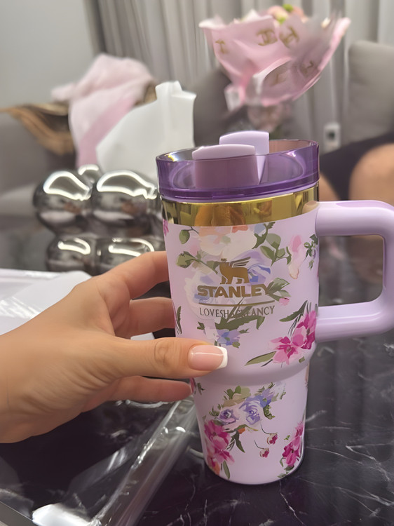 تامبلر کوچک استنلی با حفظ دمای طولانی مدت نوشیدنی