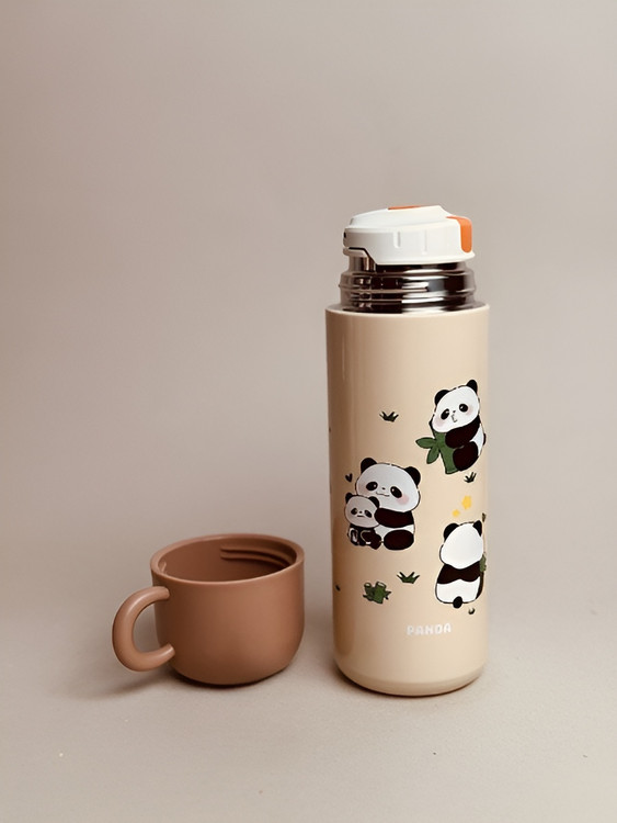 تصویر فلاسک حرارتی پاندا با لیوان