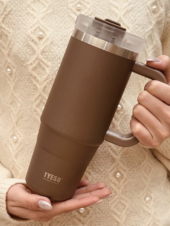 عکس تراول ماگ حرفه‌ای مناسب استفاده روزانه